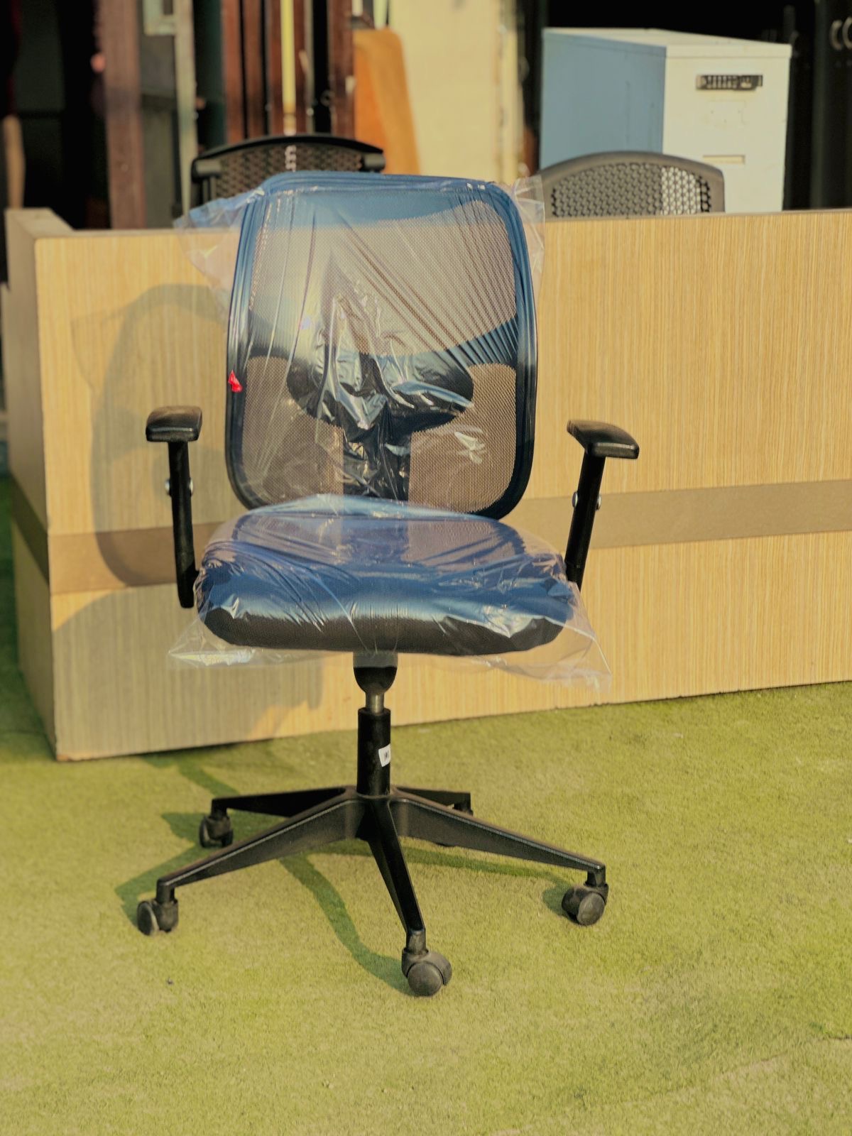 Conference chair - Image 2