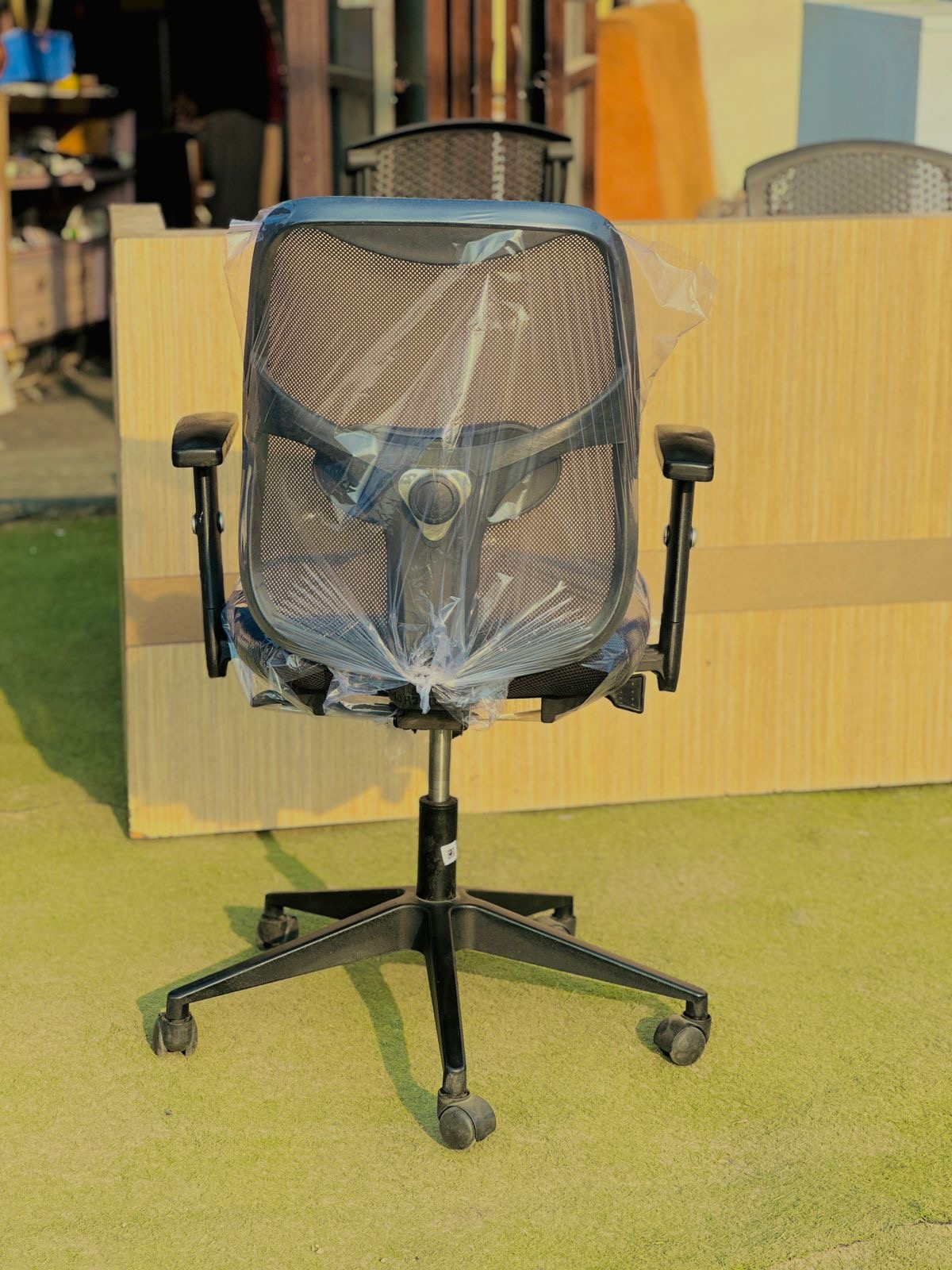 Conference chair - Image 3