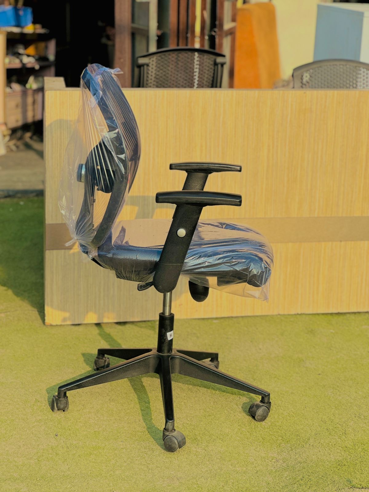 Conference chair - Image 4
